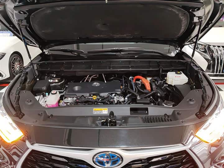 Фото 20 - Toyota Highlander