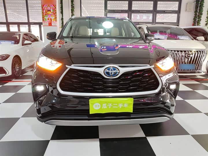 Фото 3 - Toyota Highlander