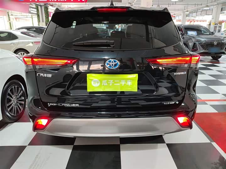 Фото 6 - Toyota Highlander