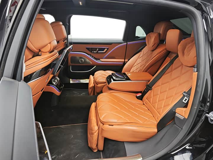 Фото 8 - Mercedes-Benz Maybach S-Class