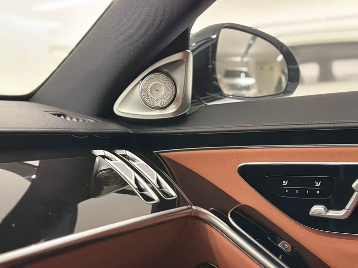 Фото 5 - Mercedes-Benz S-Class