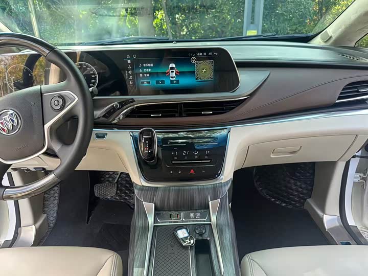 Фото 8 - Buick GL8 ES