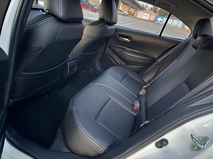 Фото 16 - Toyota Corolla