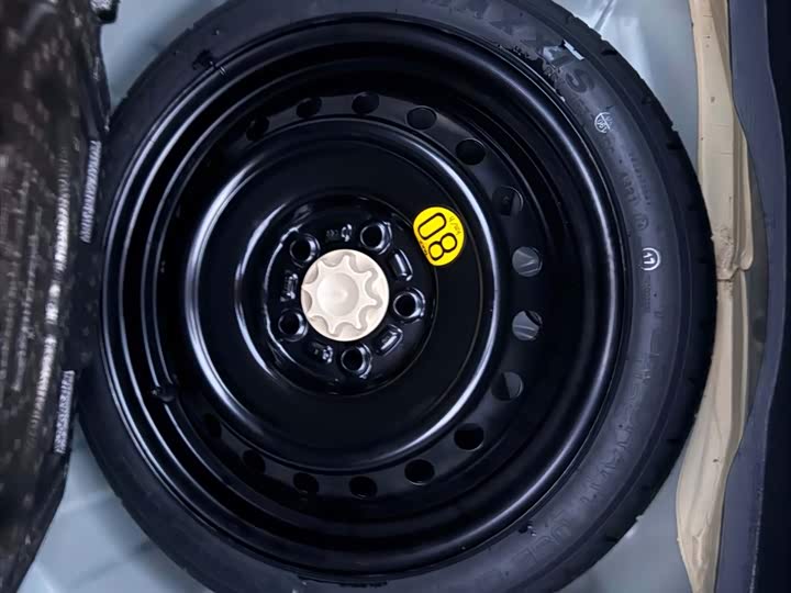 Фото 19 - Toyota Corolla