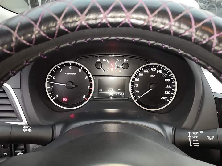 Фото 12 - Nissan Sylphy