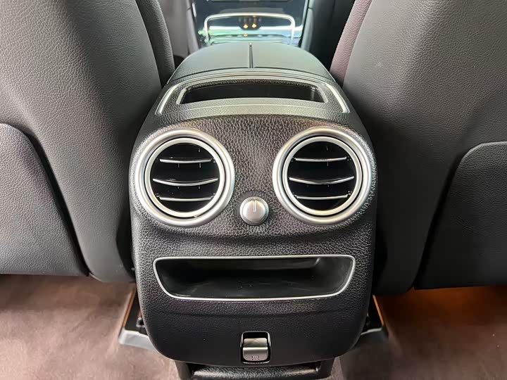 Фото 13 - Mercedes-Benz GLC-Class