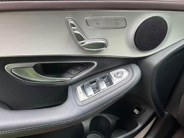 Фото 15 - Mercedes-Benz GLC-Class