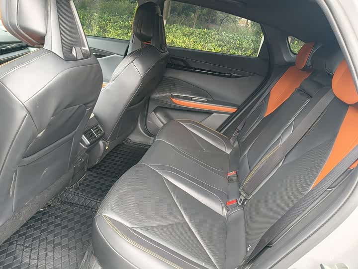 Фото 6 - Changan UNI-V Hybrid