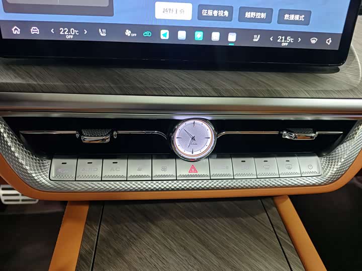 Фото 17 - Tank 500 Hybrid