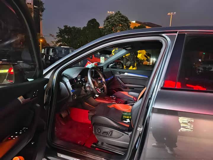 Фото 6 - Audi Q5L Sportback