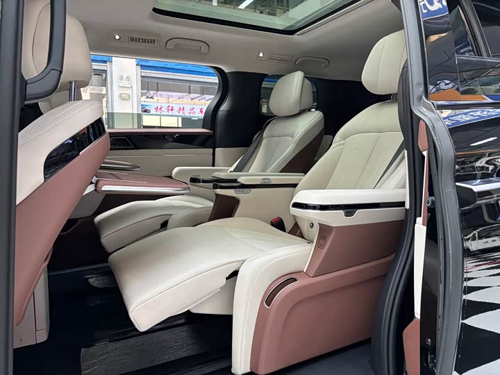 Фото 10 - BYD Xia