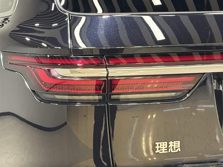 Фото 10 - LiXiang One