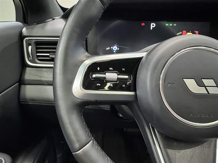 Фото 18 - LiXiang One