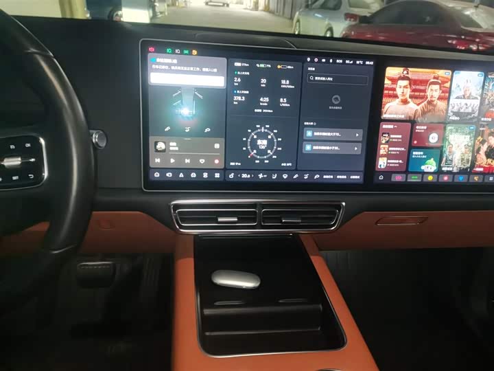 Фото 13 - LiXiang L8