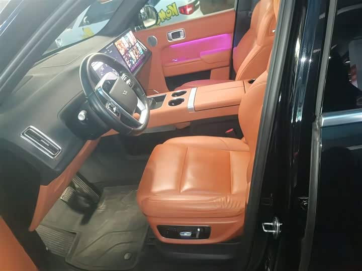 Фото 15 - LiXiang L8