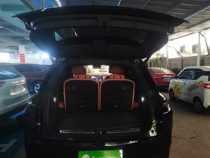 Фото 19 - LiXiang L8