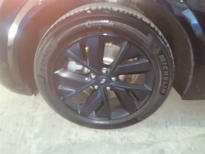 Фото 23 - LiXiang L8