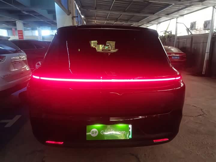 Фото 6 - LiXiang L8