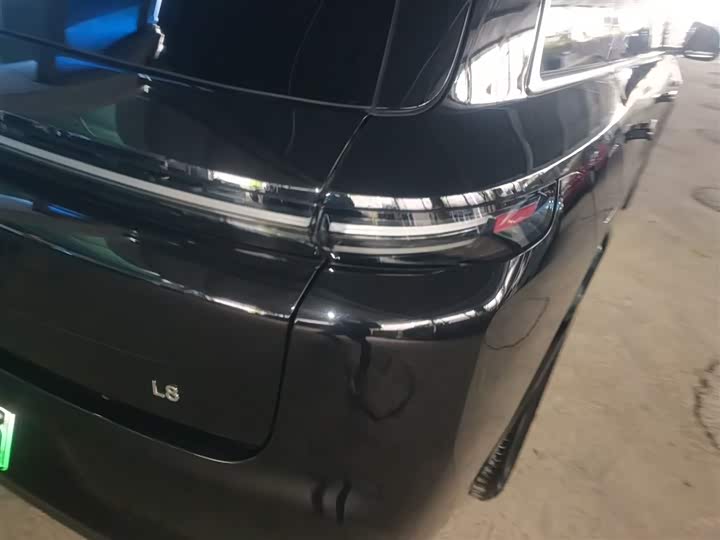 Фото 8 - LiXiang L8