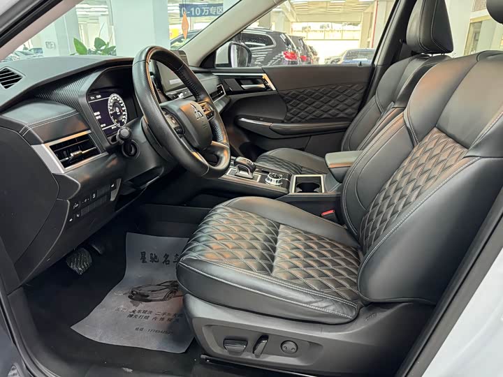 Фото 9 - Mitsubishi Outlander