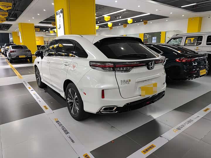 Фото 2 - Honda UR-V