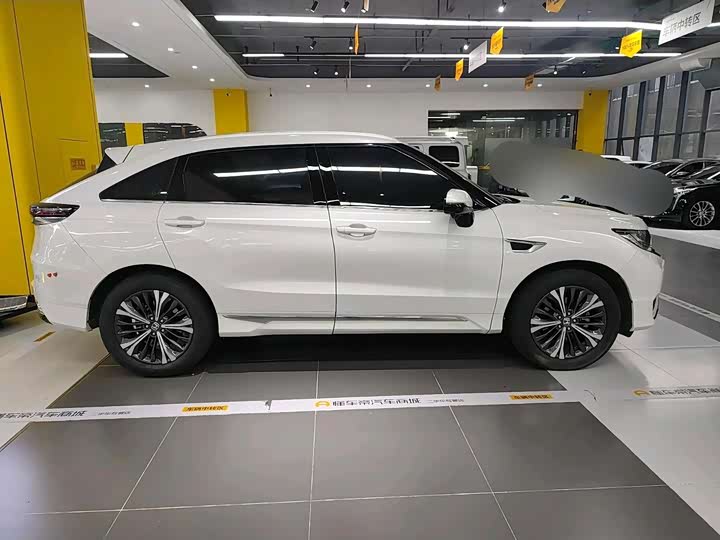 Фото 4 - Honda UR-V