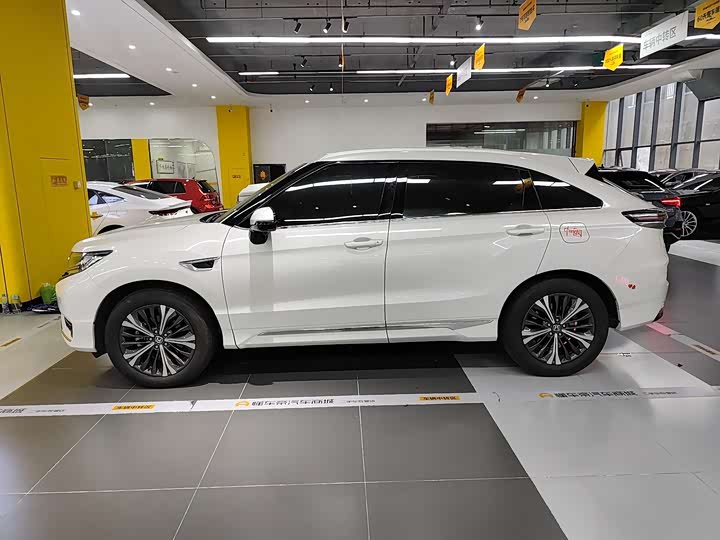 Фото 6 - Honda UR-V