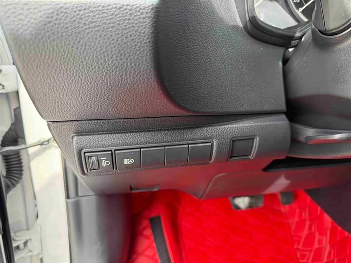 Фото 11 - Toyota Corolla