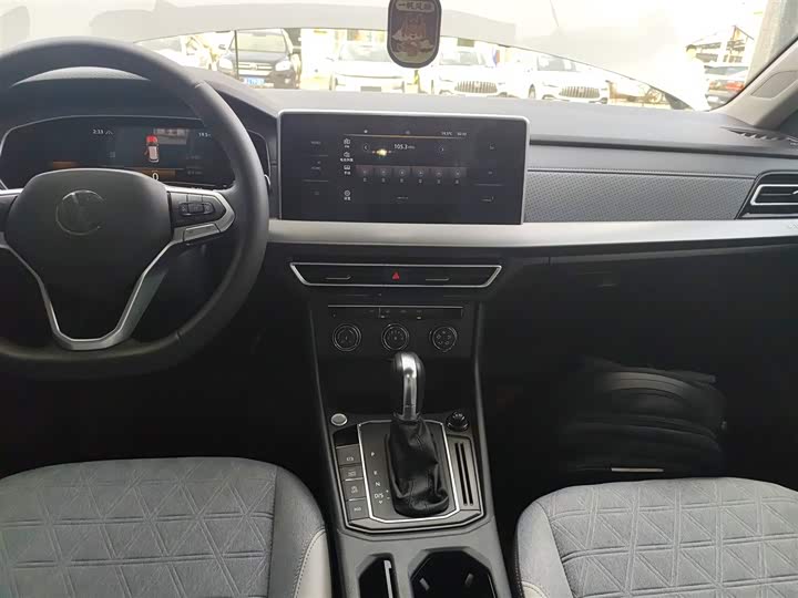 Фото 13 - Volkswagen Lavida