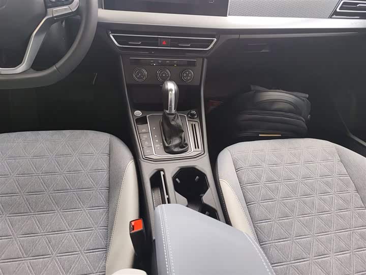 Фото 14 - Volkswagen Lavida