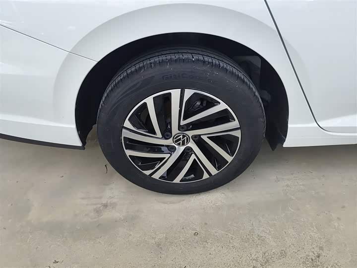 Фото 26 - Volkswagen Lavida