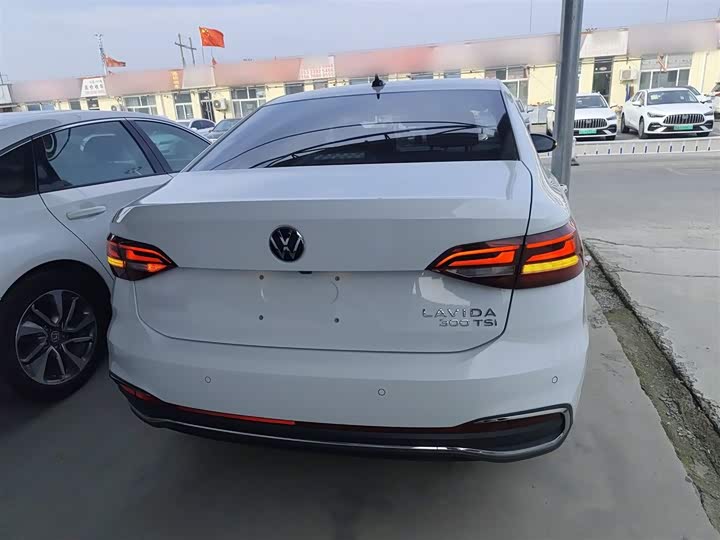 Фото 6 - Volkswagen Lavida