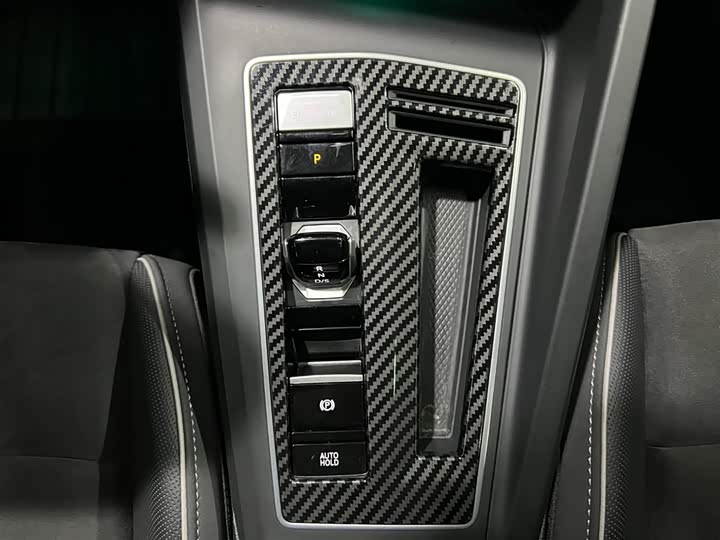 Фото 16 - Volkswagen Golf