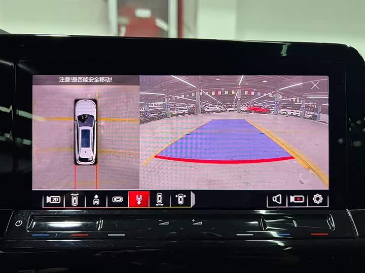 Фото 18 - Volkswagen Golf