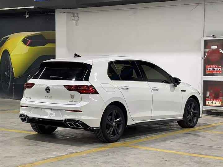 Фото 5 - Volkswagen Golf