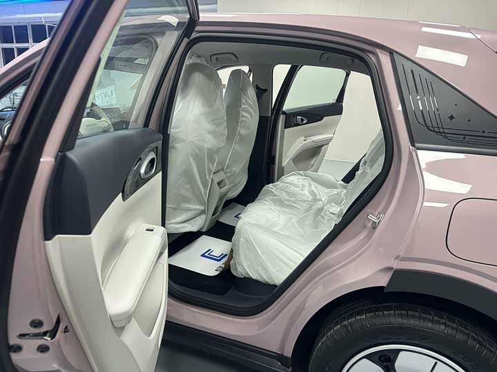 Фото 13 - Geely Galaxy Geome