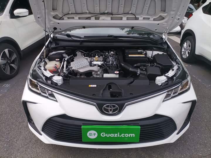 Фото 20 - Toyota Corolla