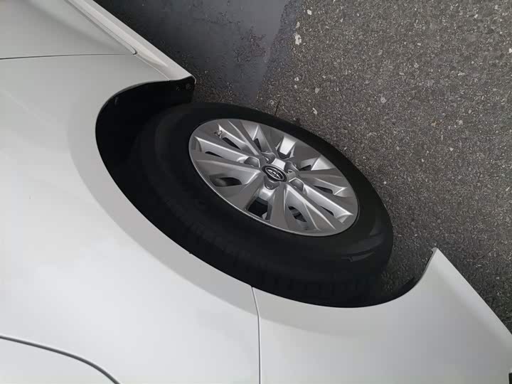 Фото 23 - Toyota Corolla