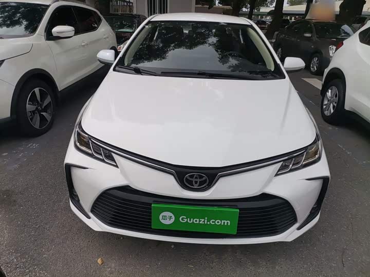 Фото 3 - Toyota Corolla