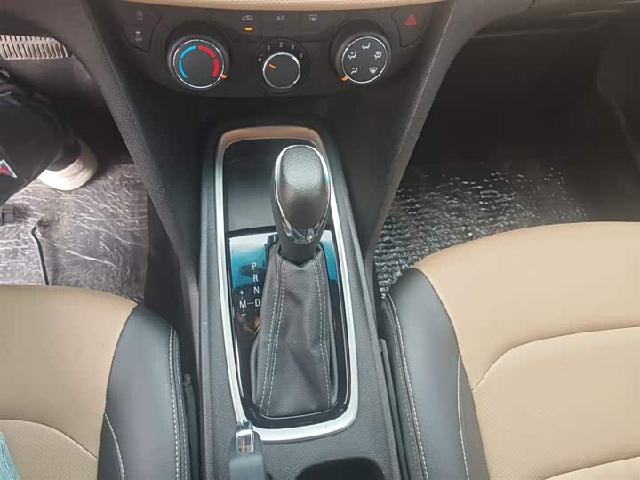 Фото 14 - Chevrolet Monza