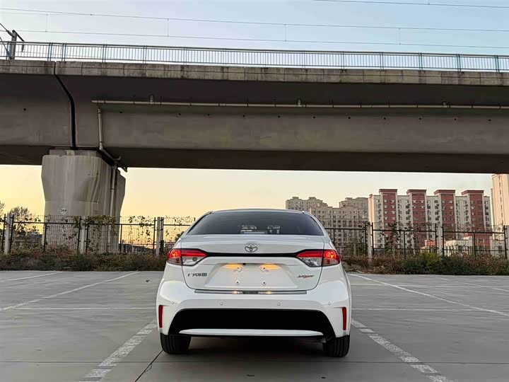 Фото 4 - Toyota Levin