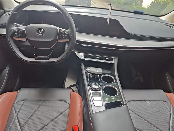 Фото 13 - Changan Eado Plus