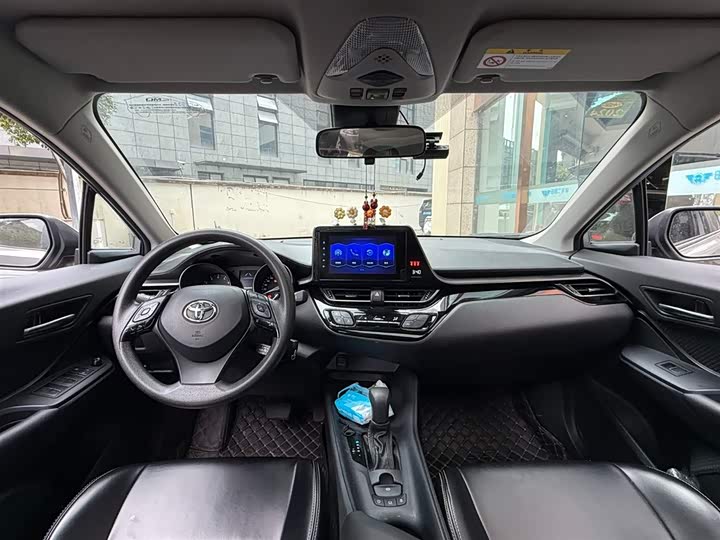 Фото 11 - Toyota Izoa