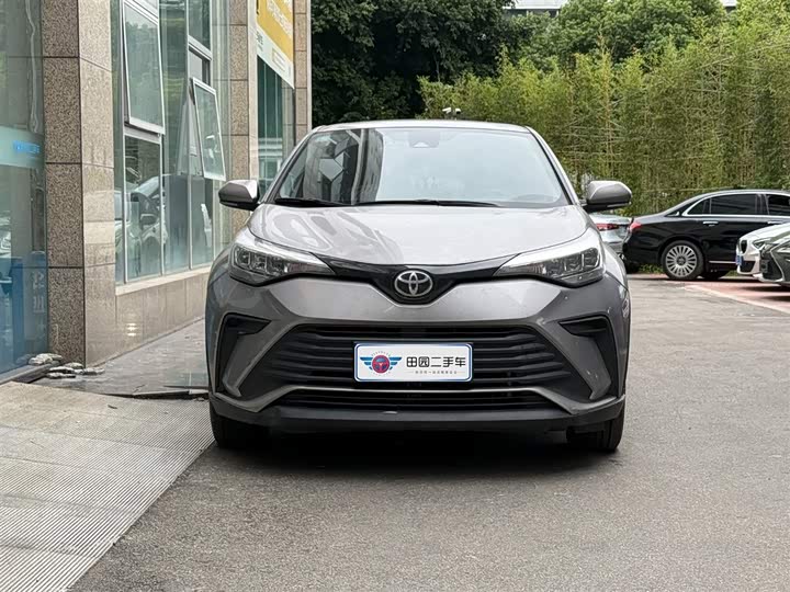 Фото 2 - Toyota Izoa