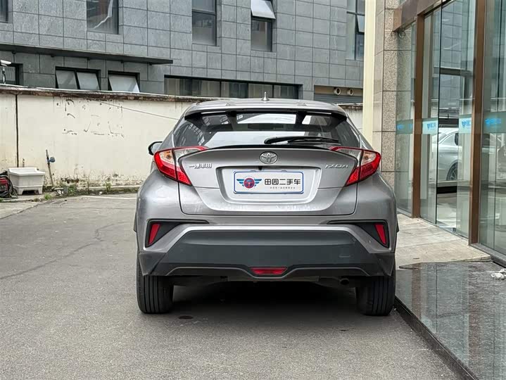 Фото 5 - Toyota Izoa