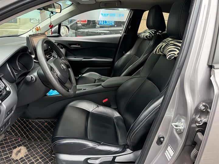 Фото 8 - Toyota Izoa