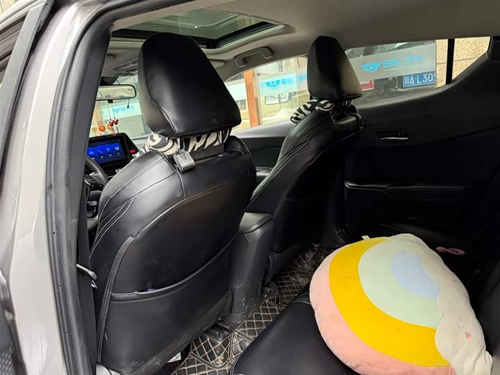 Фото 9 - Toyota Izoa