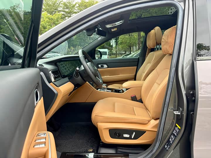 Фото 10 - LiXiang One