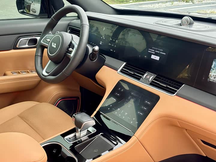 Фото 12 - LiXiang One