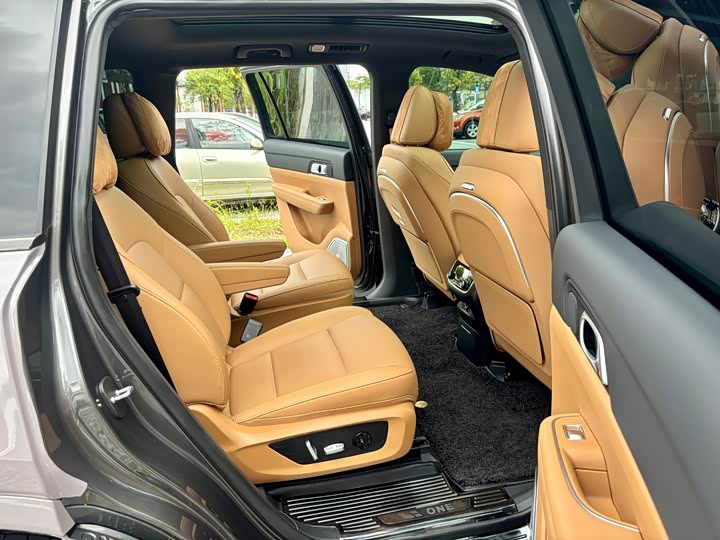 Фото 14 - LiXiang One